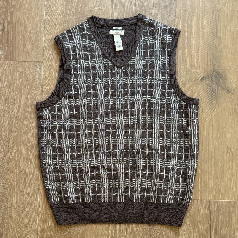 Dockers V-Neck Brown Plaid Sweater Vest Sz M